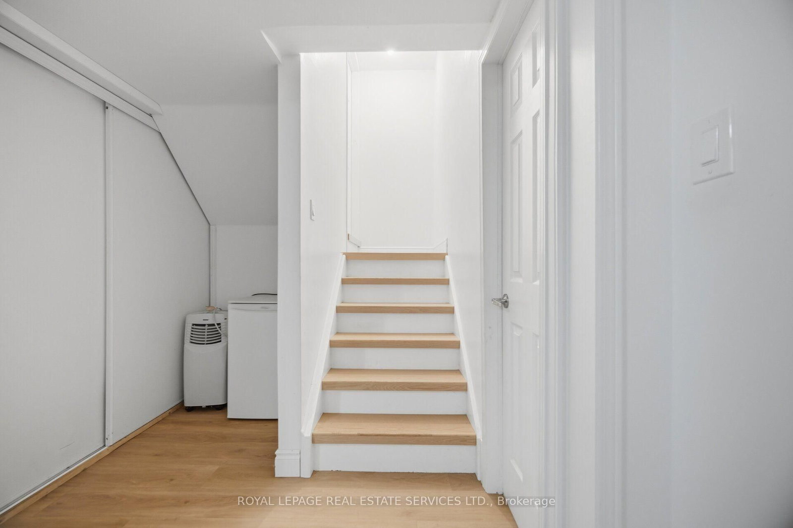 28 Wheatland Drive • Cambridge, ON photo 33