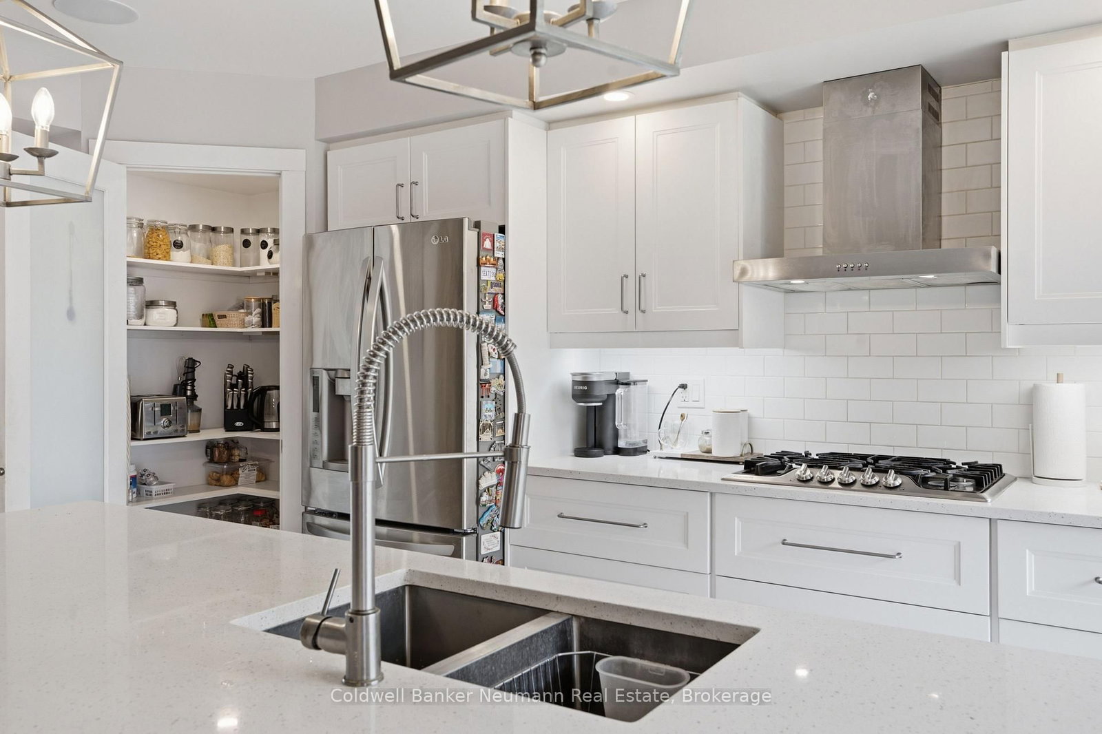 110 Oakes Crescent • Guelph, ON photo 8