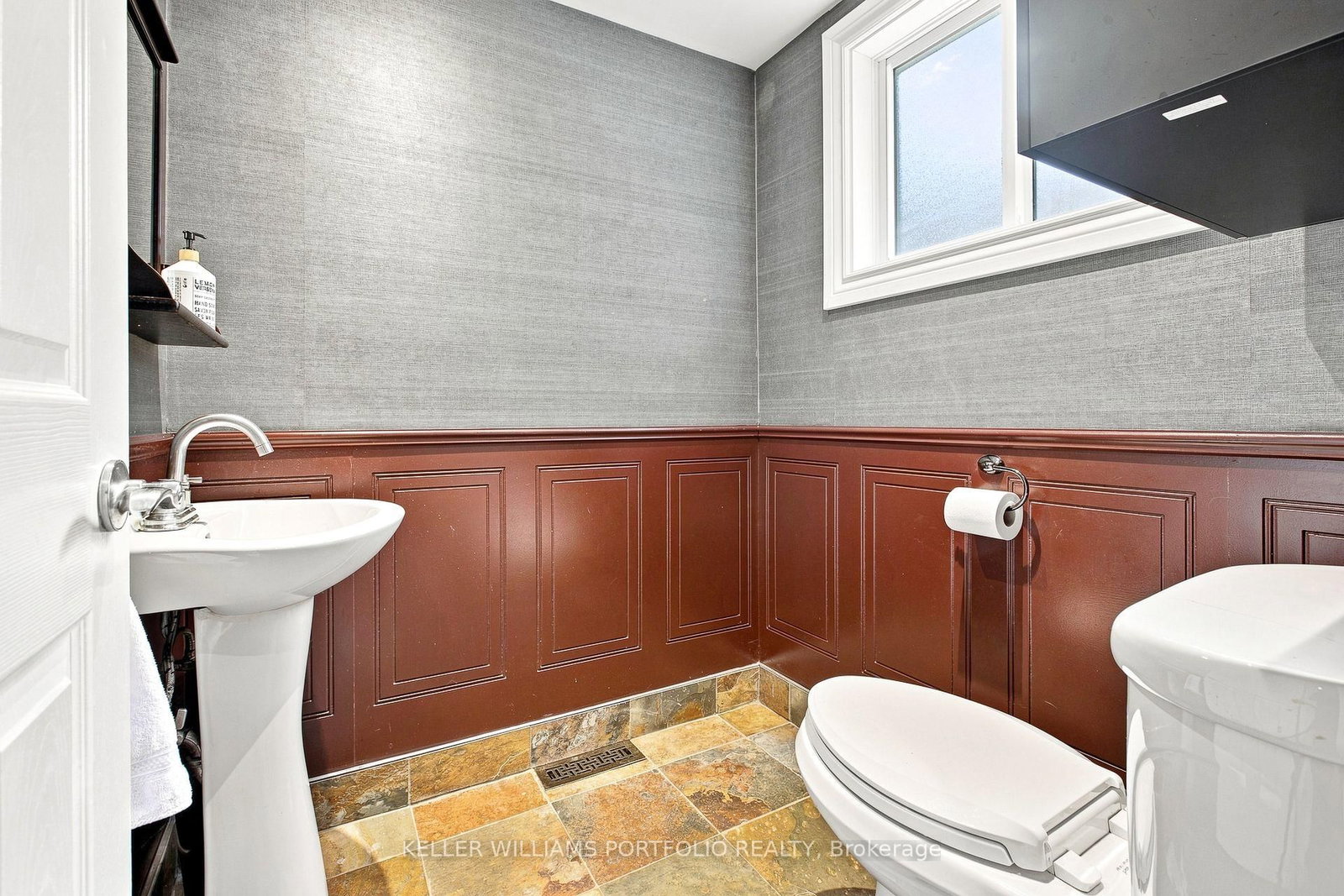 123 Dorothea Drive • Ottawa, ON photo 17