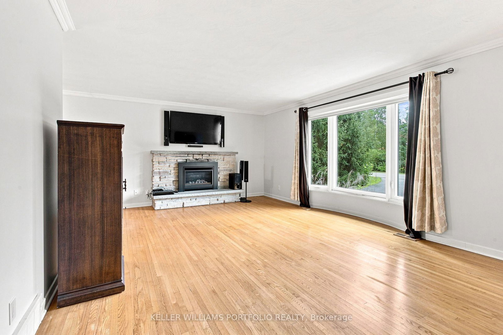 123 Dorothea Drive • Ottawa, ON photo 6