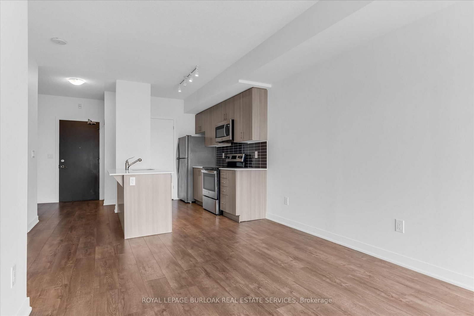 550 North Service Road N • #612 • Grimsby, ON photo 16