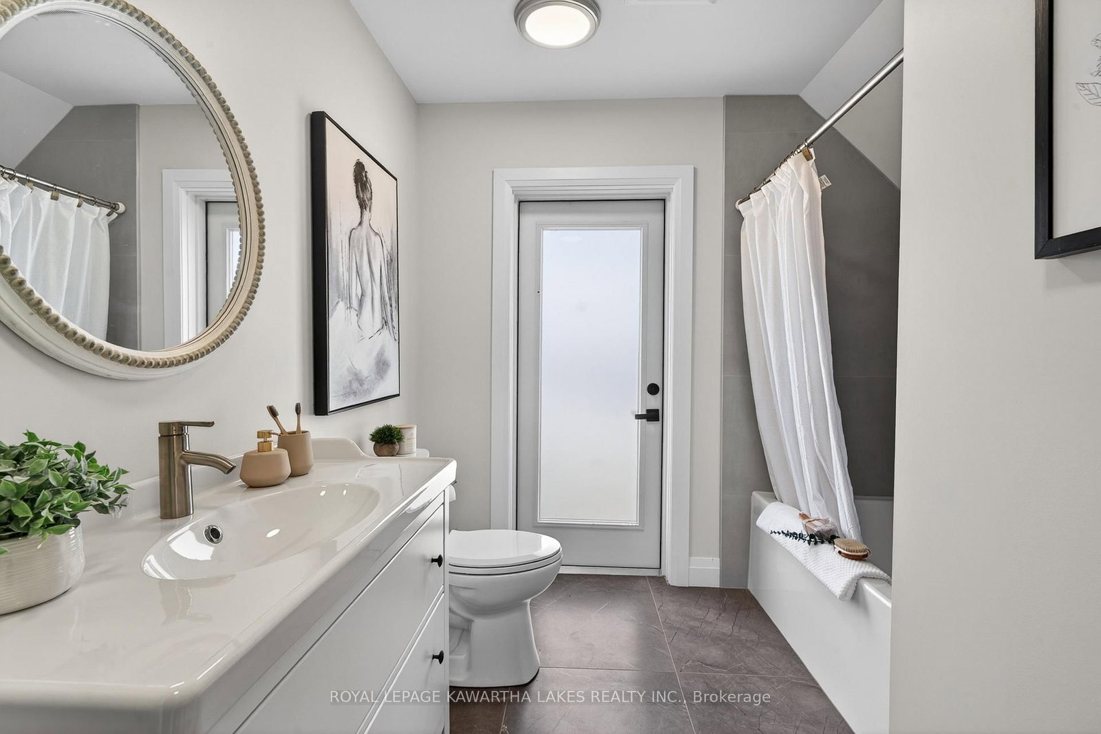 45 OAK Street • Kawartha Lakes, ON photo 14