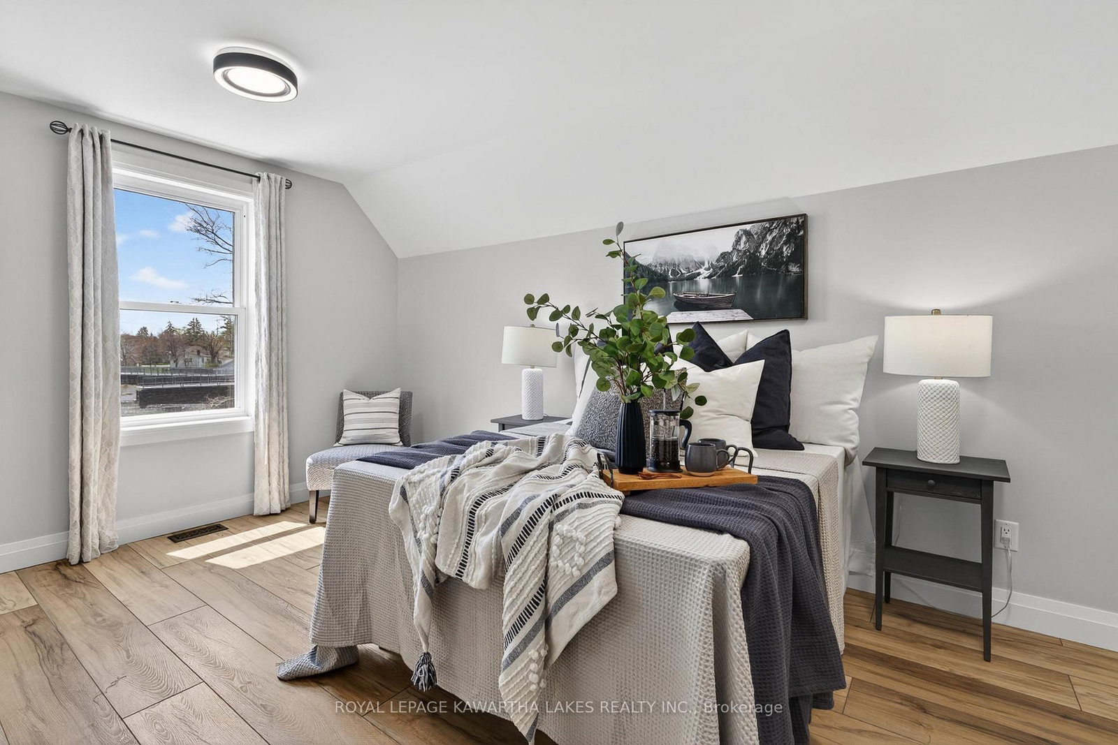 45 OAK Street • Kawartha Lakes, ON photo 16