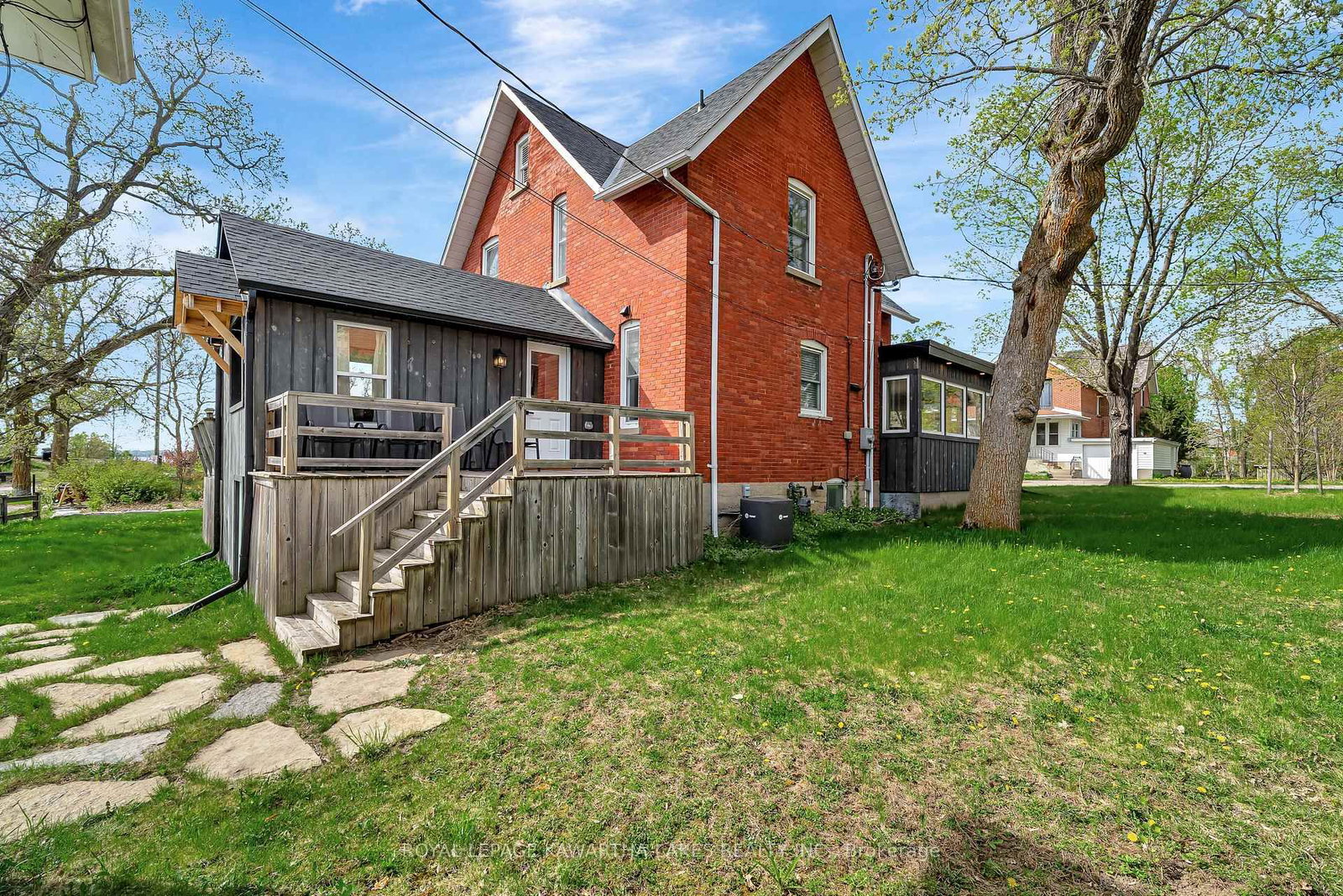 45 OAK Street • Kawartha Lakes, ON photo 36