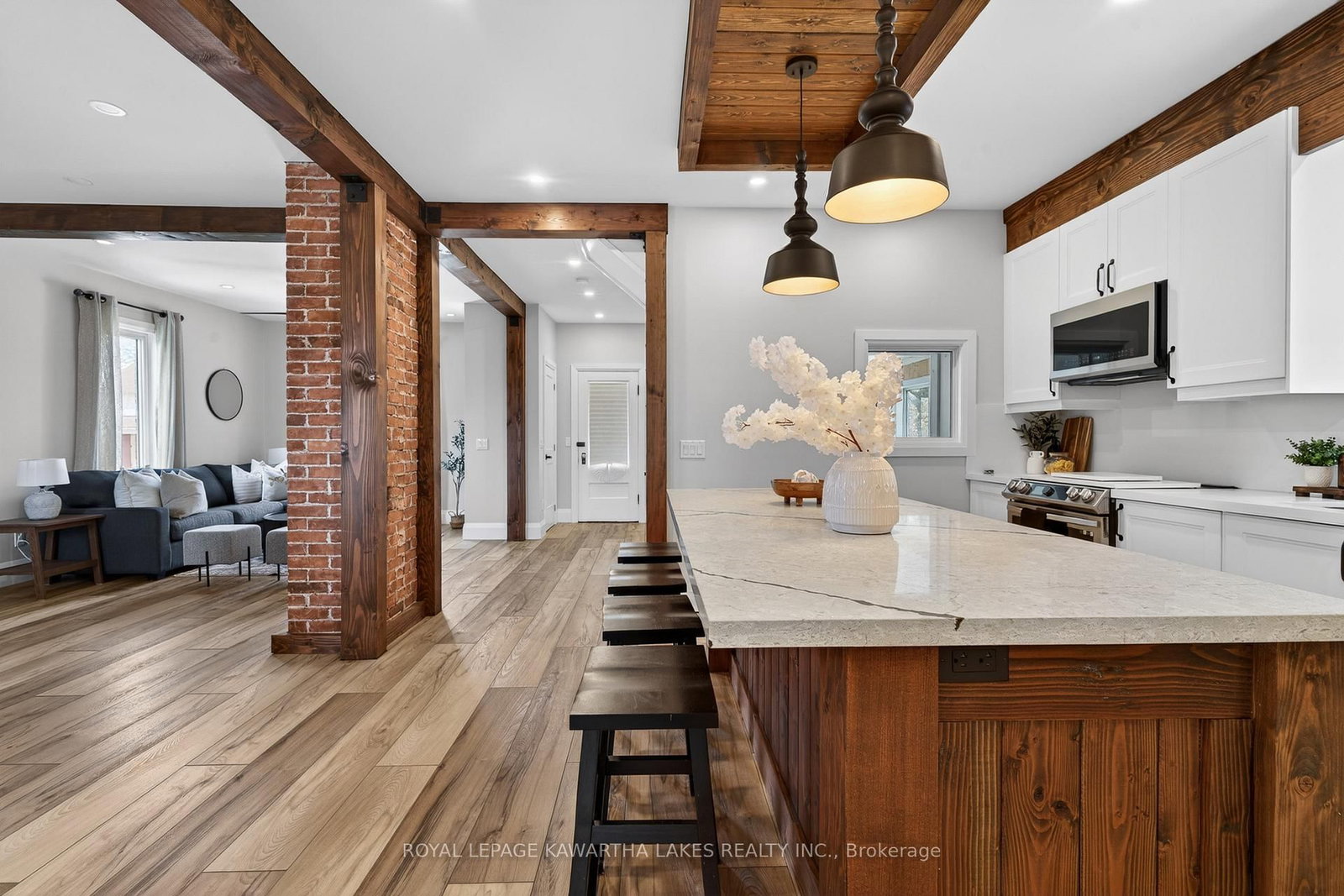 45 OAK Street • Kawartha Lakes, ON photo 8