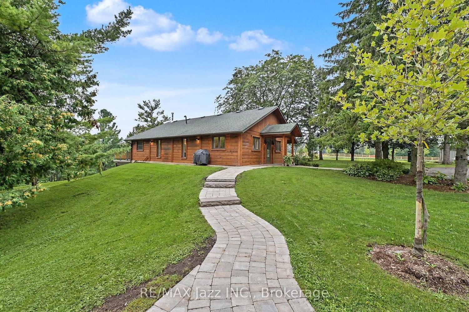 753 Syer 8th Line • Cavan Monaghan, ON photo 16