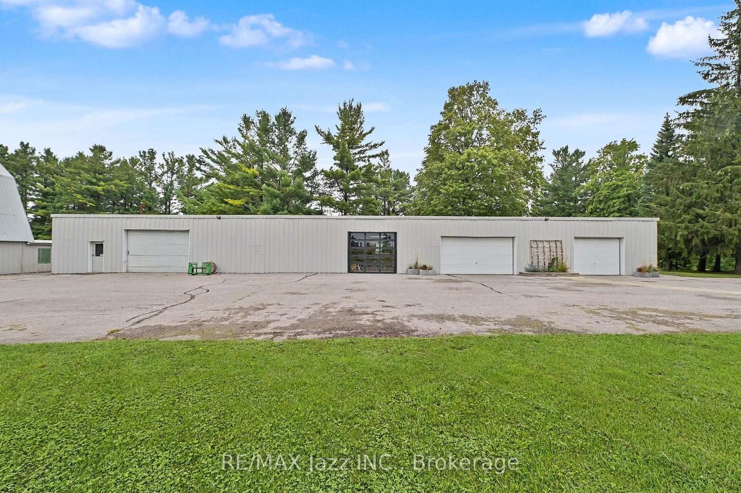 753 Syer 8th Line • Cavan Monaghan, ON photo 6