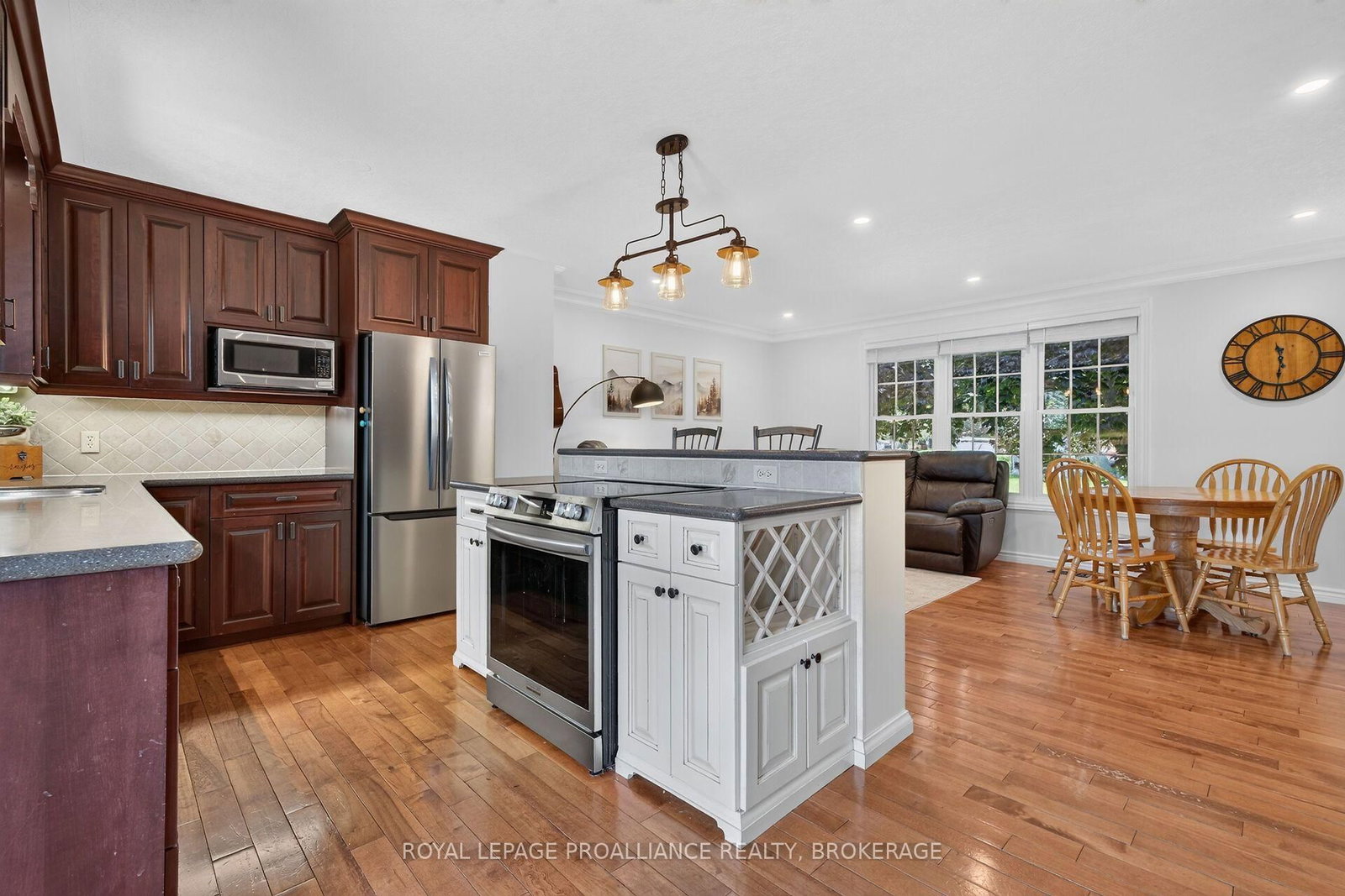691 Aylmer Crescent • Kingston, ON photo 12