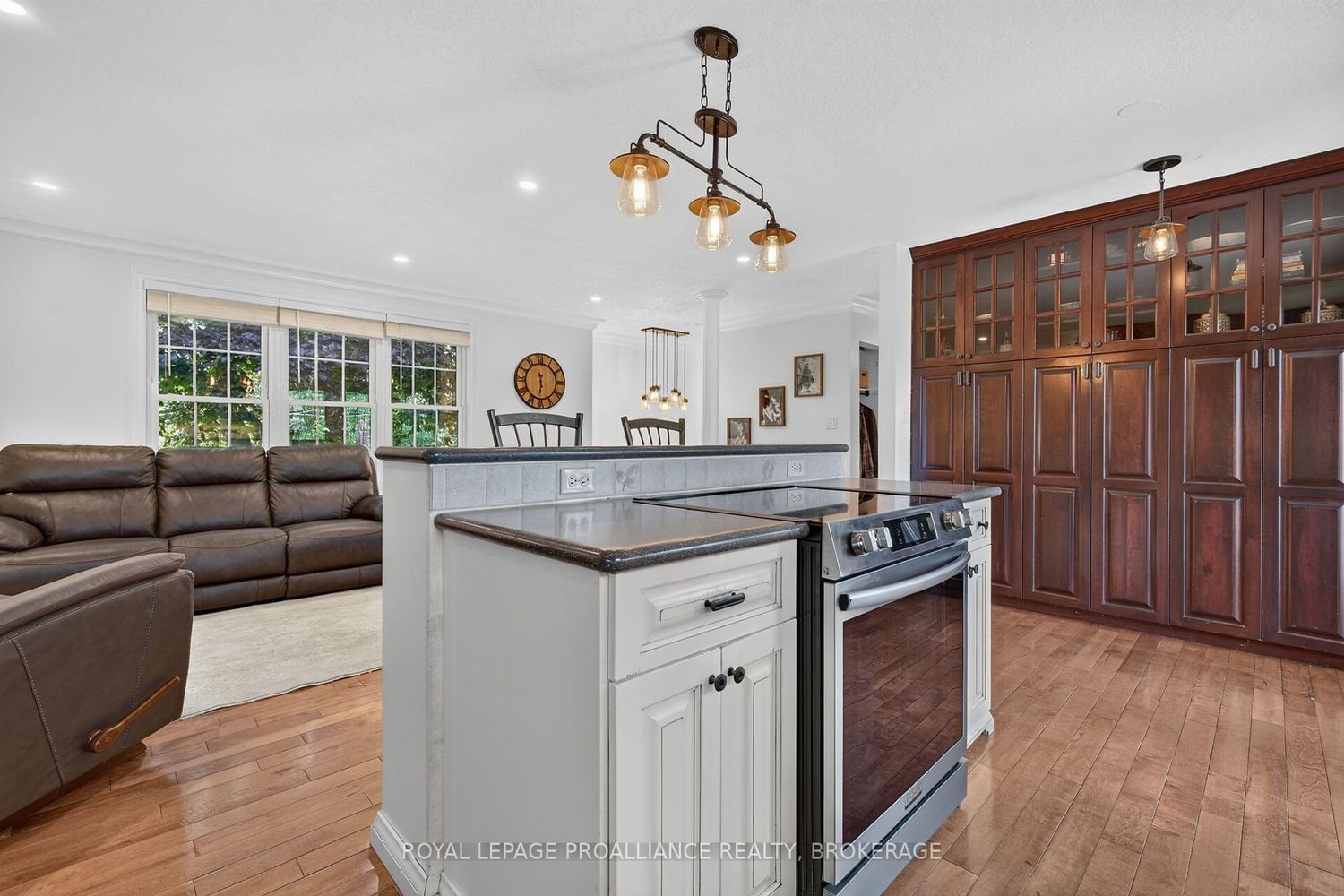 691 Aylmer Crescent • Kingston, ON photo 13