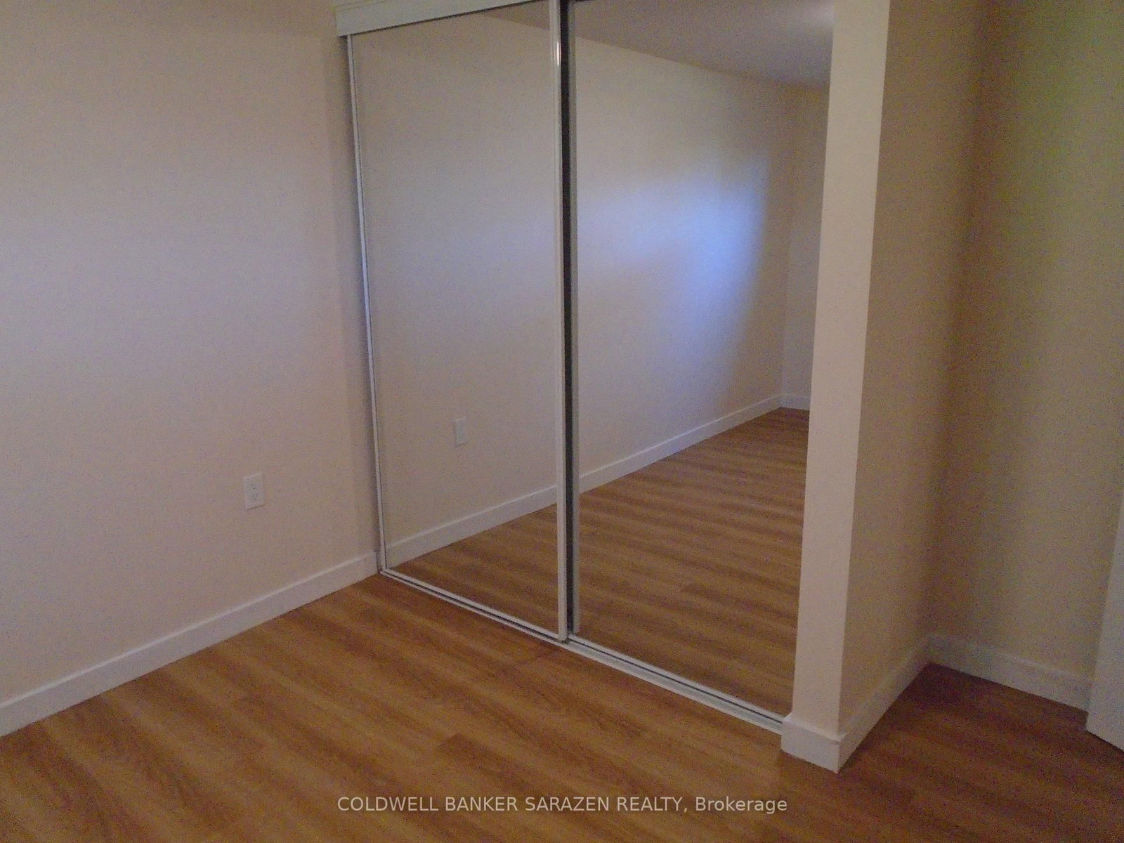 383 Montfort Street N • Ottawa, ON photo 7