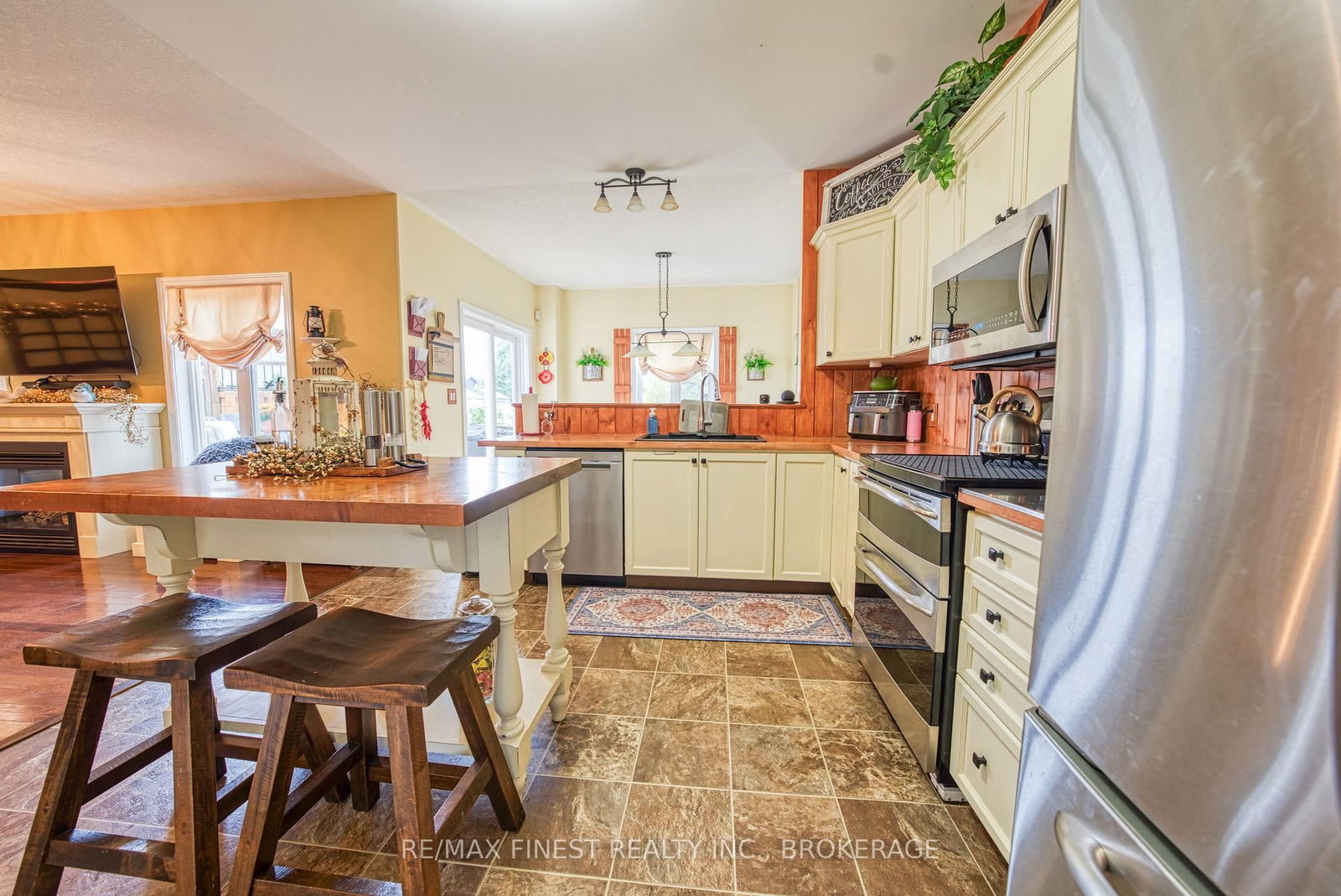 108 Mcdonough Crescent • Loyalist, ON photo 11