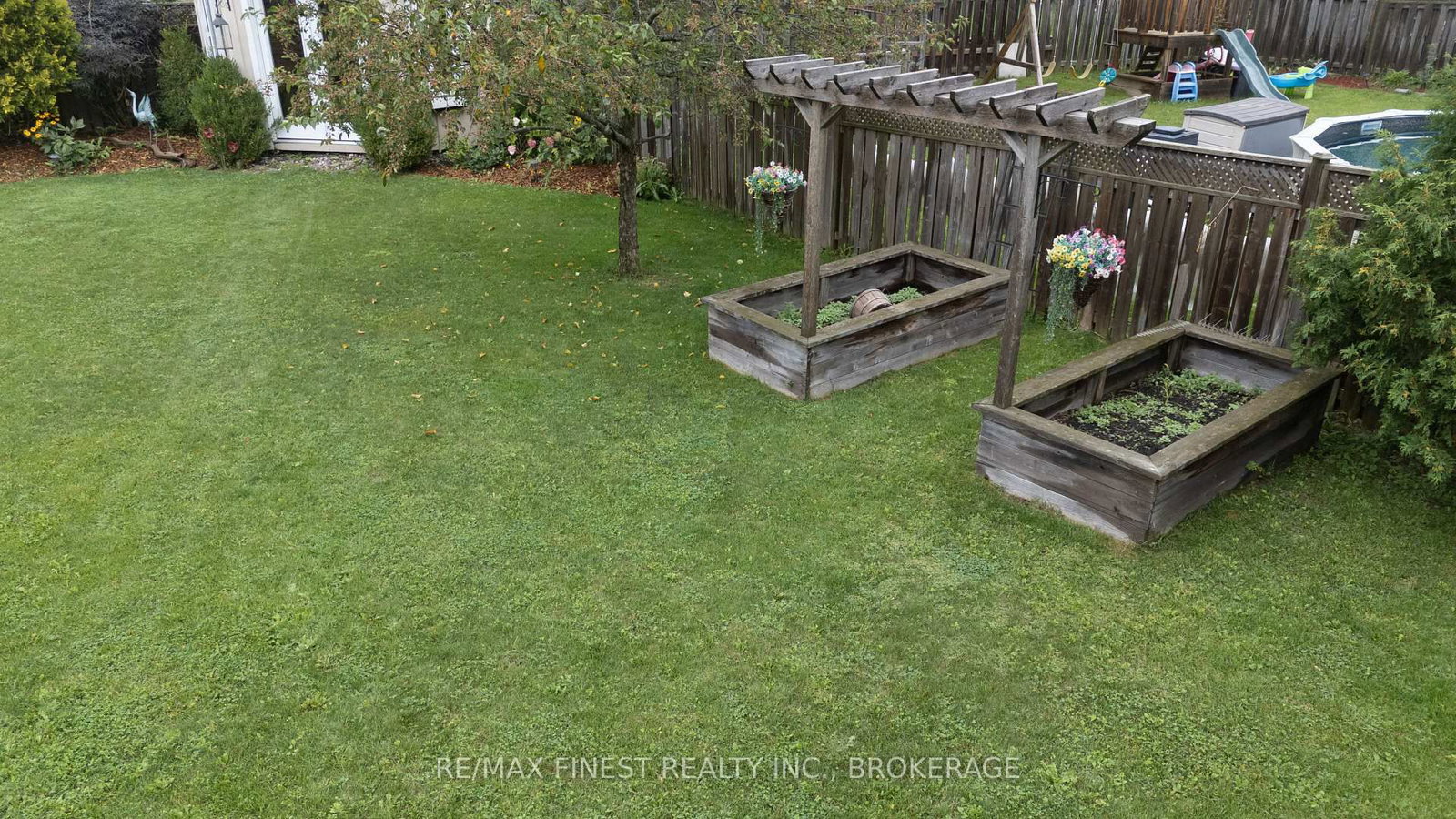 108 Mcdonough Crescent • Loyalist, ON photo 40