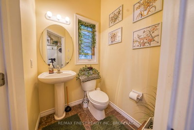 108 Mcdonough Crescent • Loyalist, ON photo 6