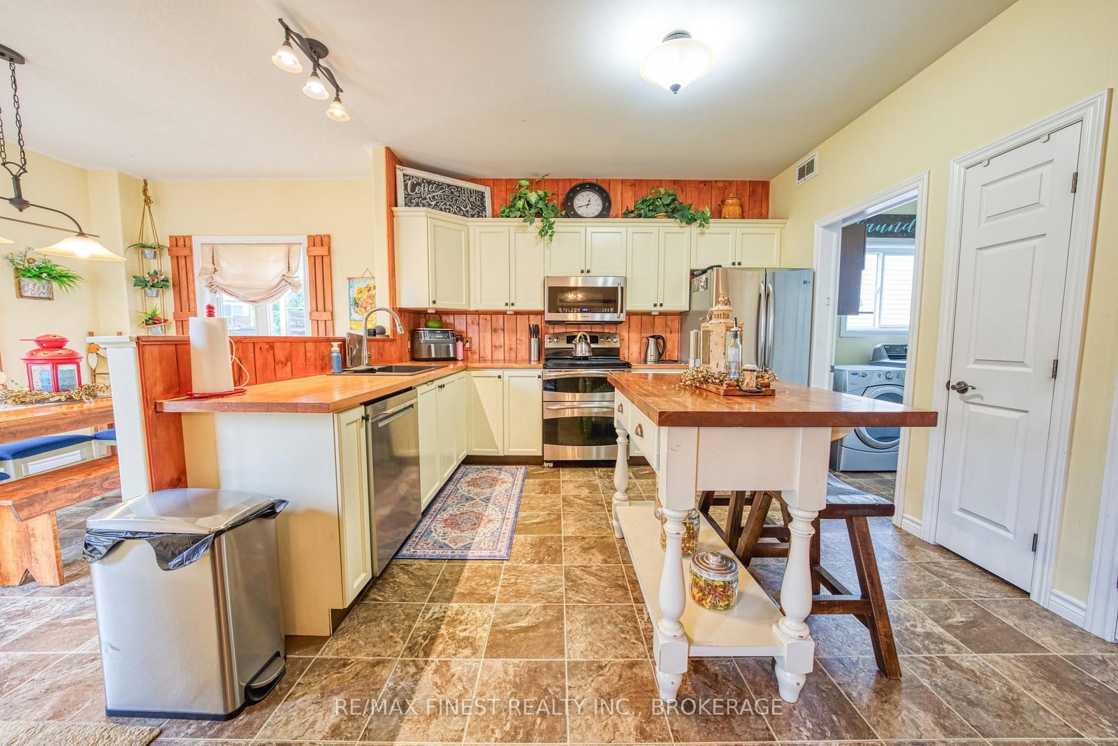 108 Mcdonough Crescent • Loyalist, ON photo 7