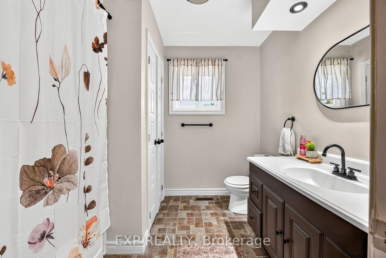 111 Concession Road • Fort Erie, ON photo 16