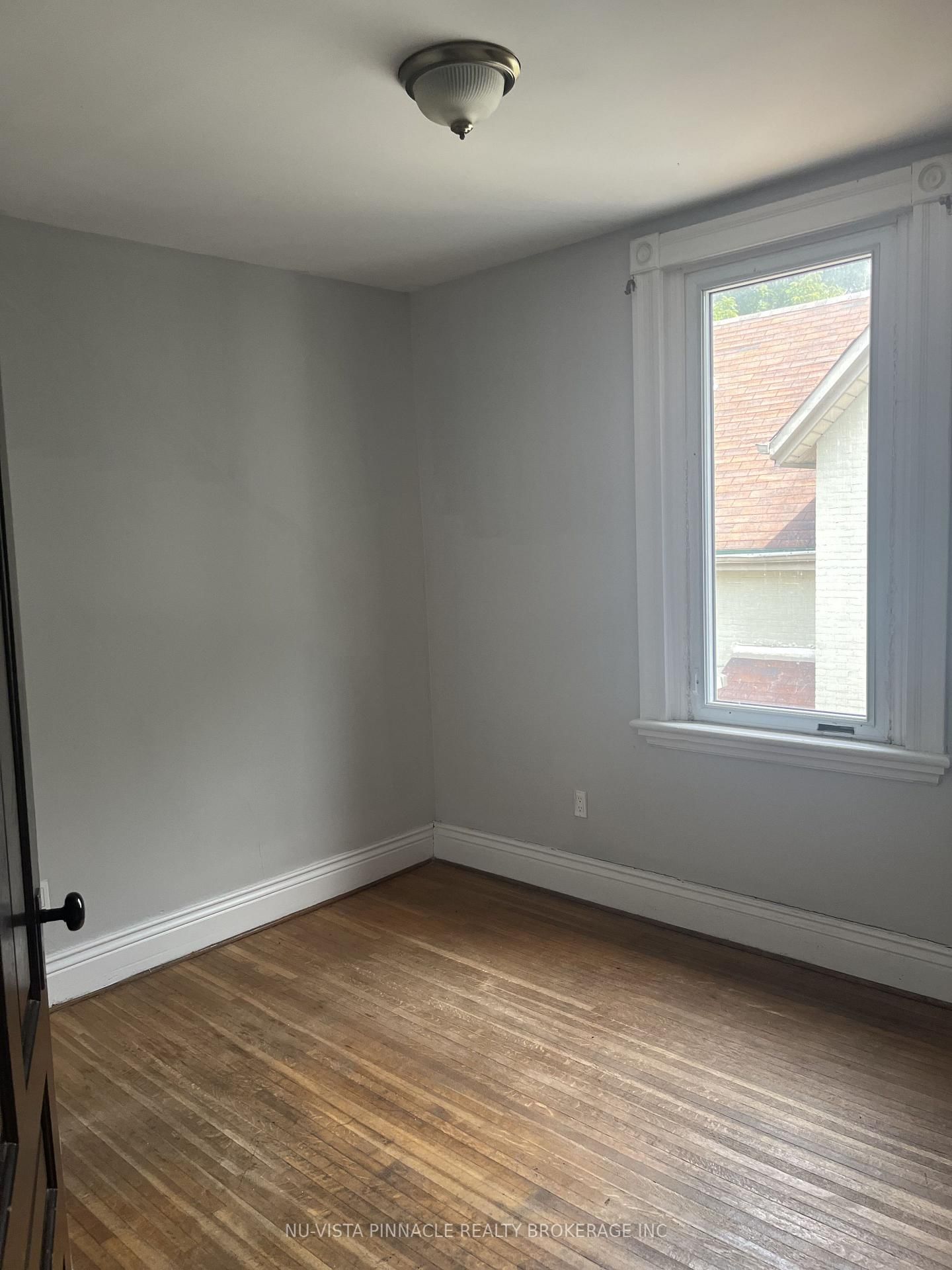 572 Oxford Street E • London East, ON photo 10