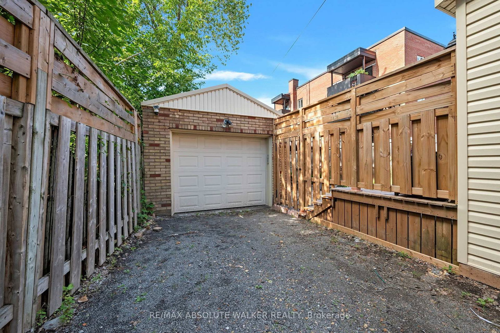 425 Besserer Street • Ottawa, ON photo 38