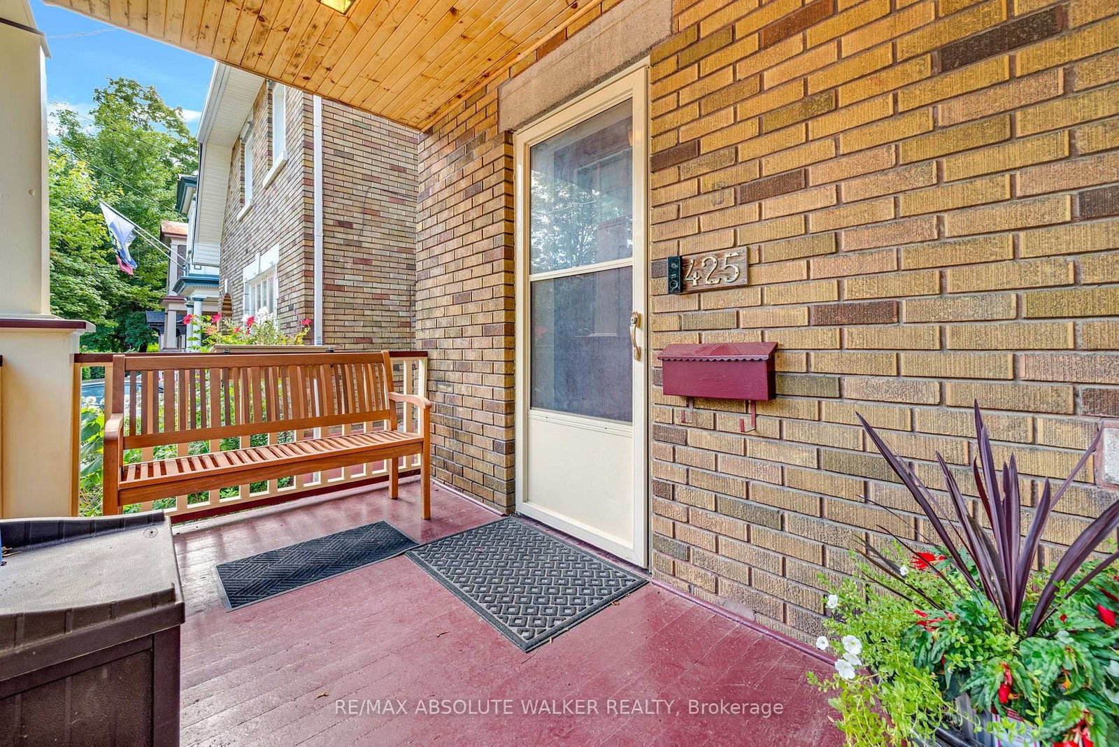 425 Besserer Street • Ottawa, ON photo 4