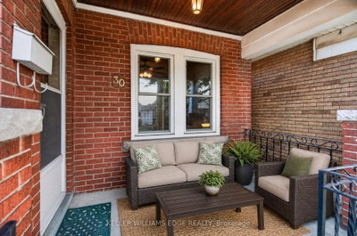 30 Barons Avenue N • Hamilton, ON photo 4
