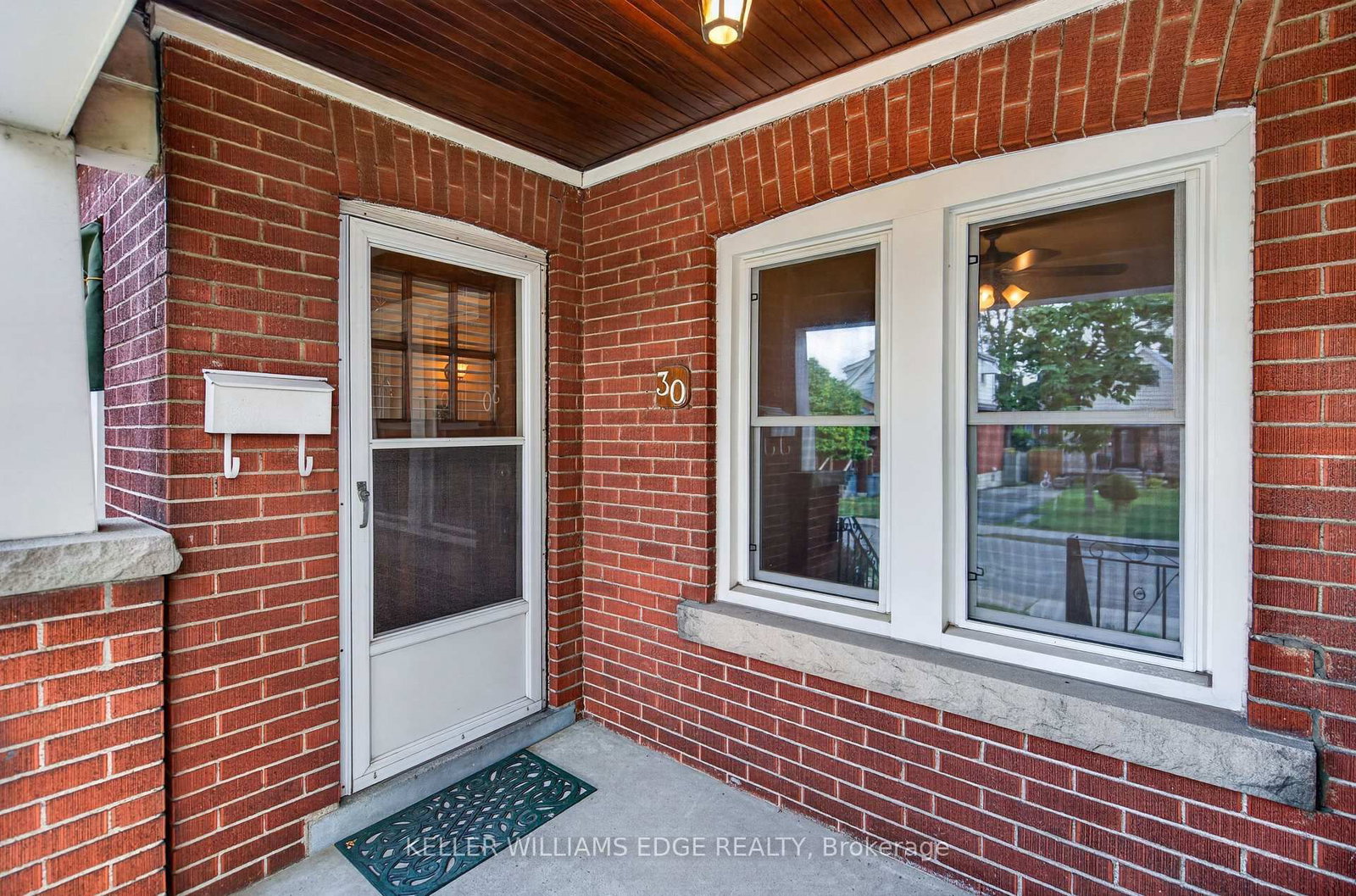30 Barons Avenue N • Hamilton, ON photo 6
