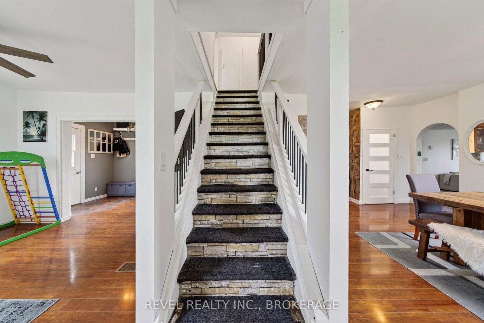 275 Haig Road • Front of Leeds & Seeleys Bay, ON photo 10