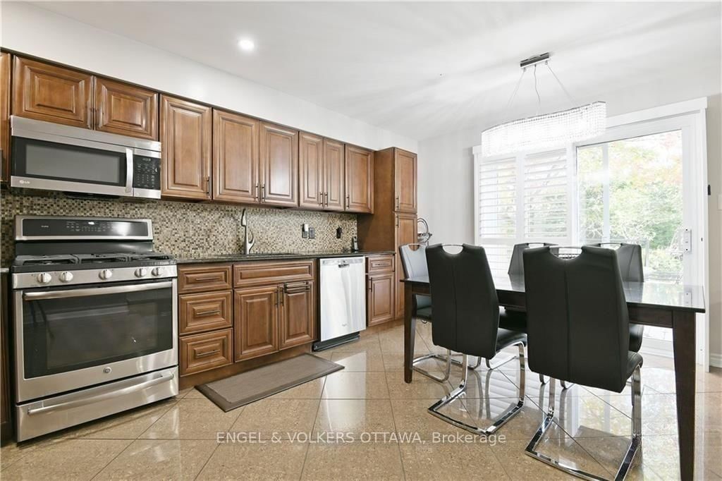 13 Picasso Drive • Ottawa, ON photo 8