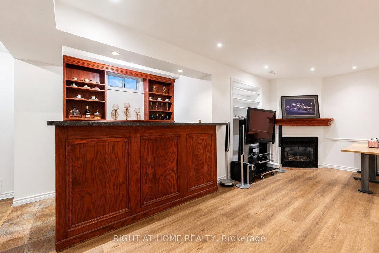 27 Thoroughbred Boulevard • Hamilton, ON photo 43
