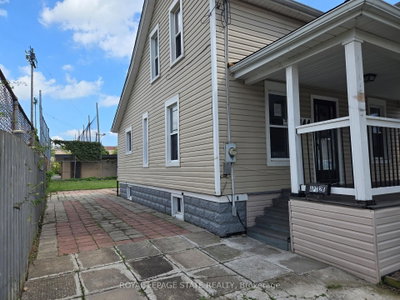 144 Burgar Street • Welland, ON photo 3