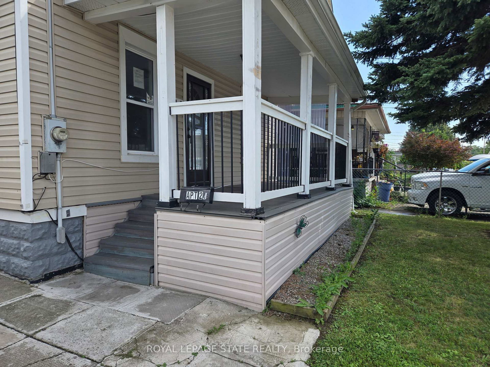 144 Burgar Street • Welland, ON photo 4