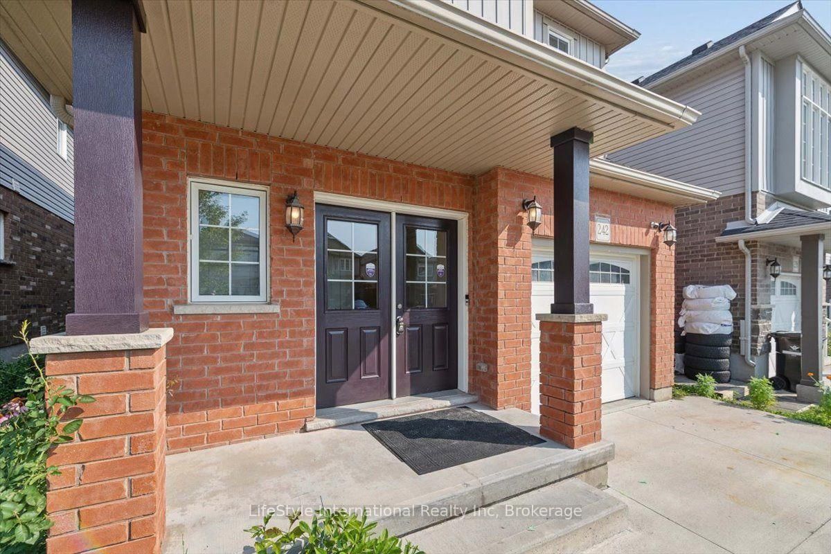 242 Moorlands Crescent • Kitchener, ON photo 4