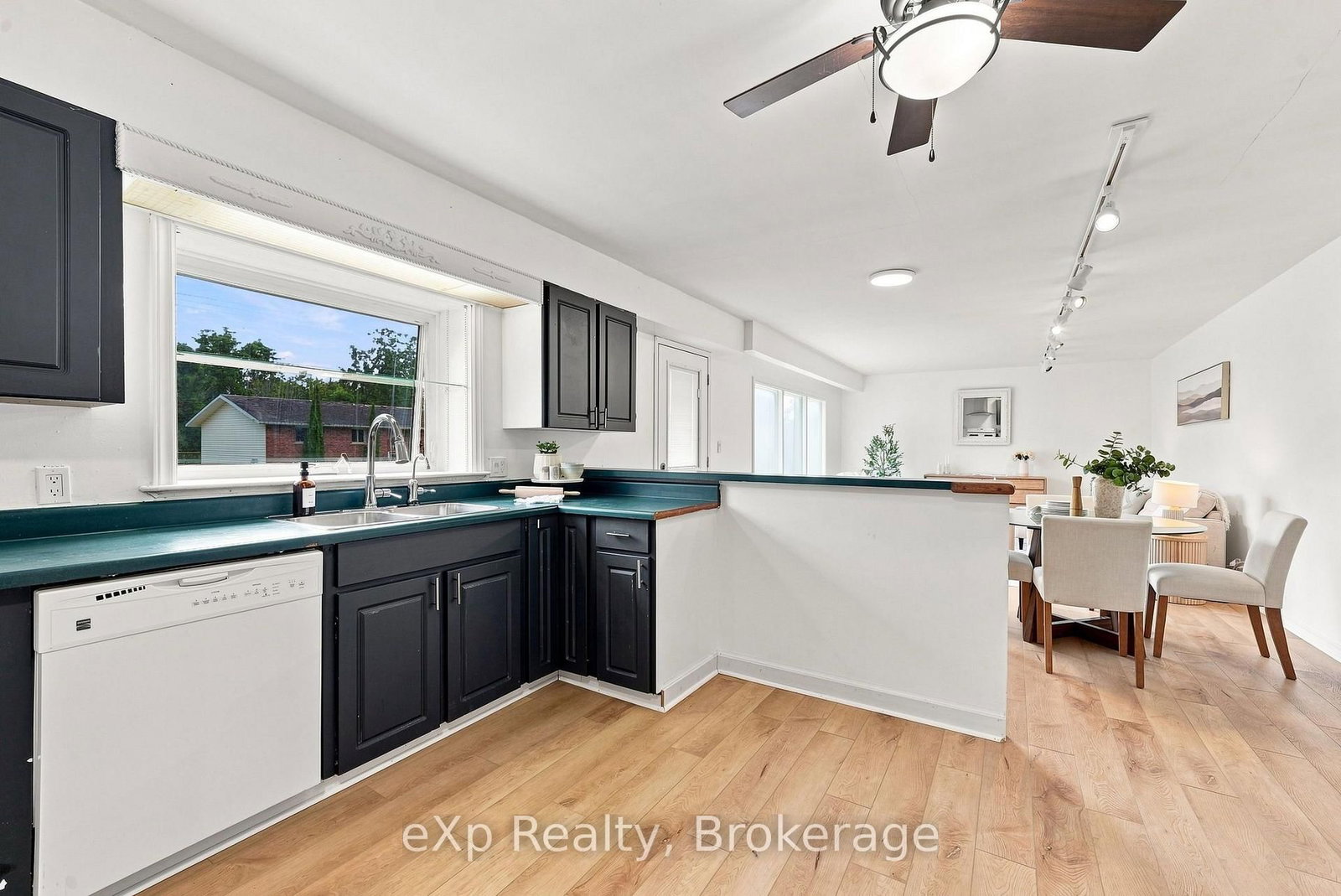 16 Robertson Street • Cramahe, ON photo 9