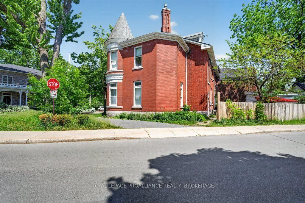 162 Earl Street • Kingston, ON photo 1