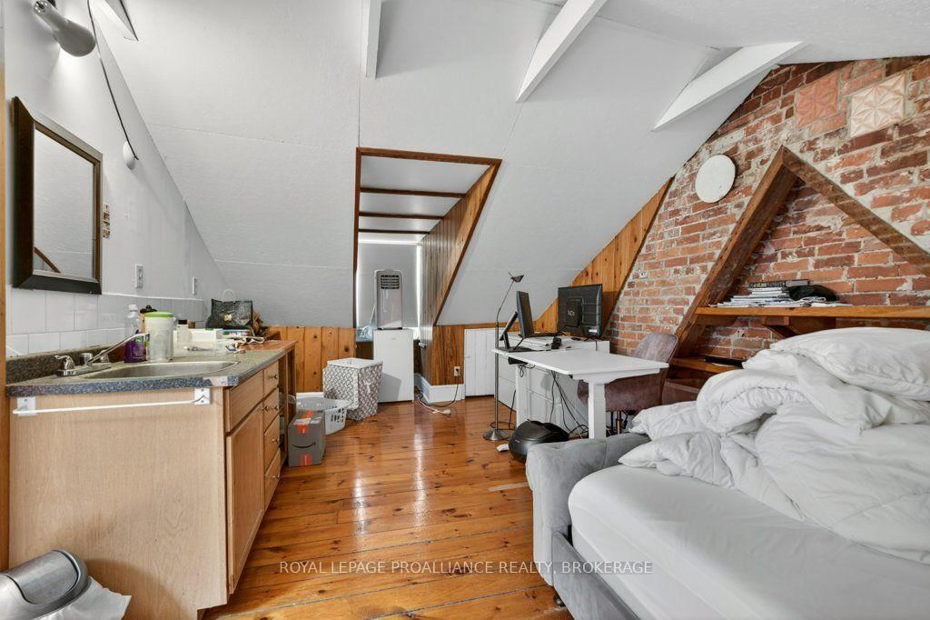 162 Earl Street • Kingston, ON photo 31