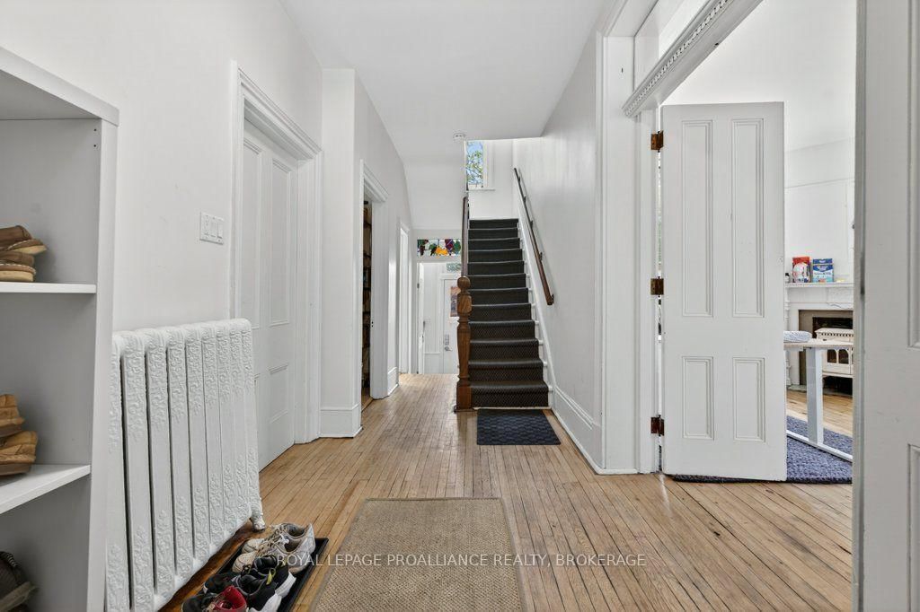 162 Earl Street • Kingston, ON photo 4