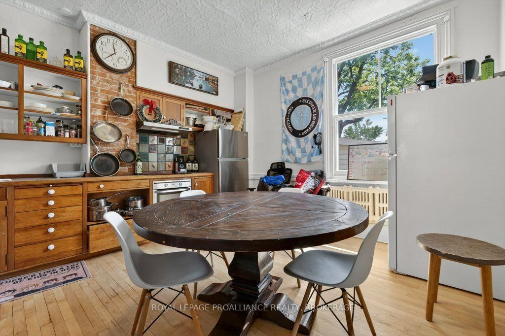 162 Earl Street • Kingston, ON photo 9