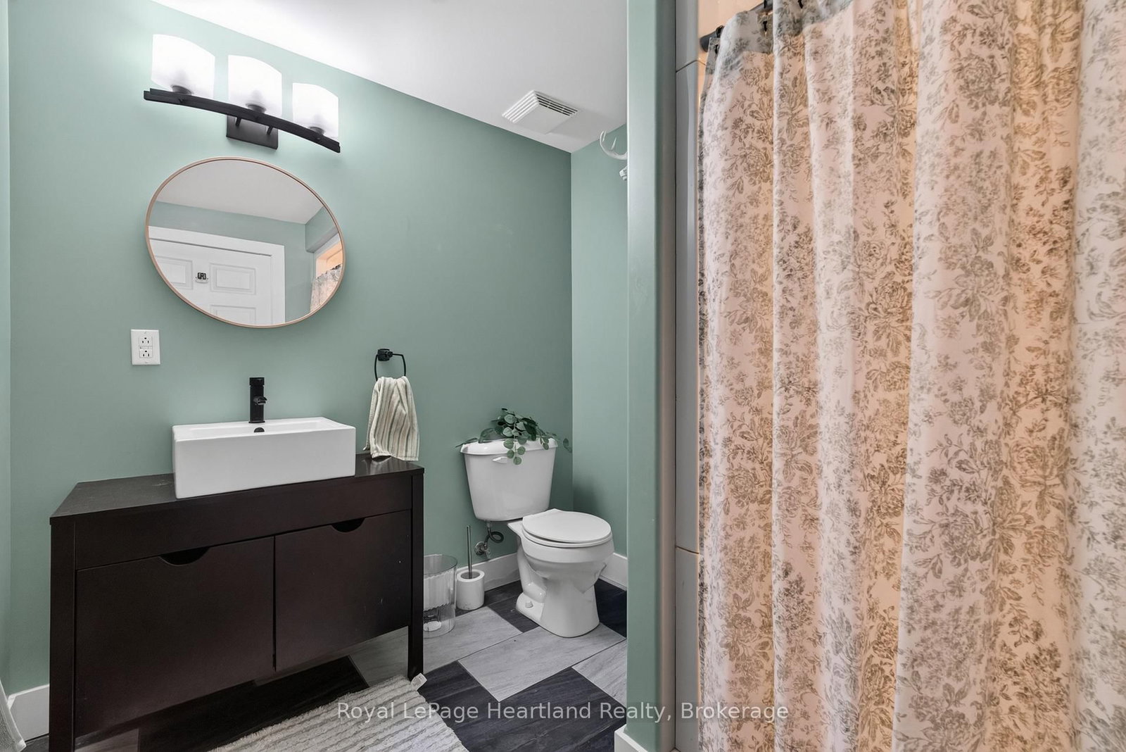 16 Somerset Street • South Huron, ON photo 27