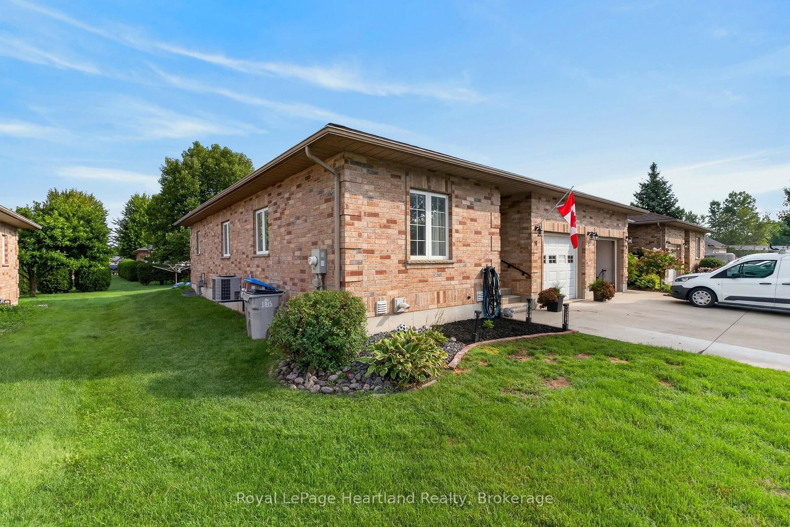 16 Somerset Street • South Huron, ON photo 3
