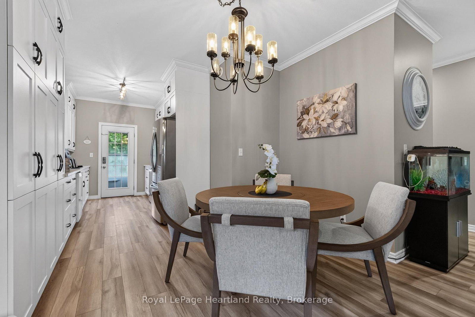 16 Somerset Street • South Huron, ON photo 8
