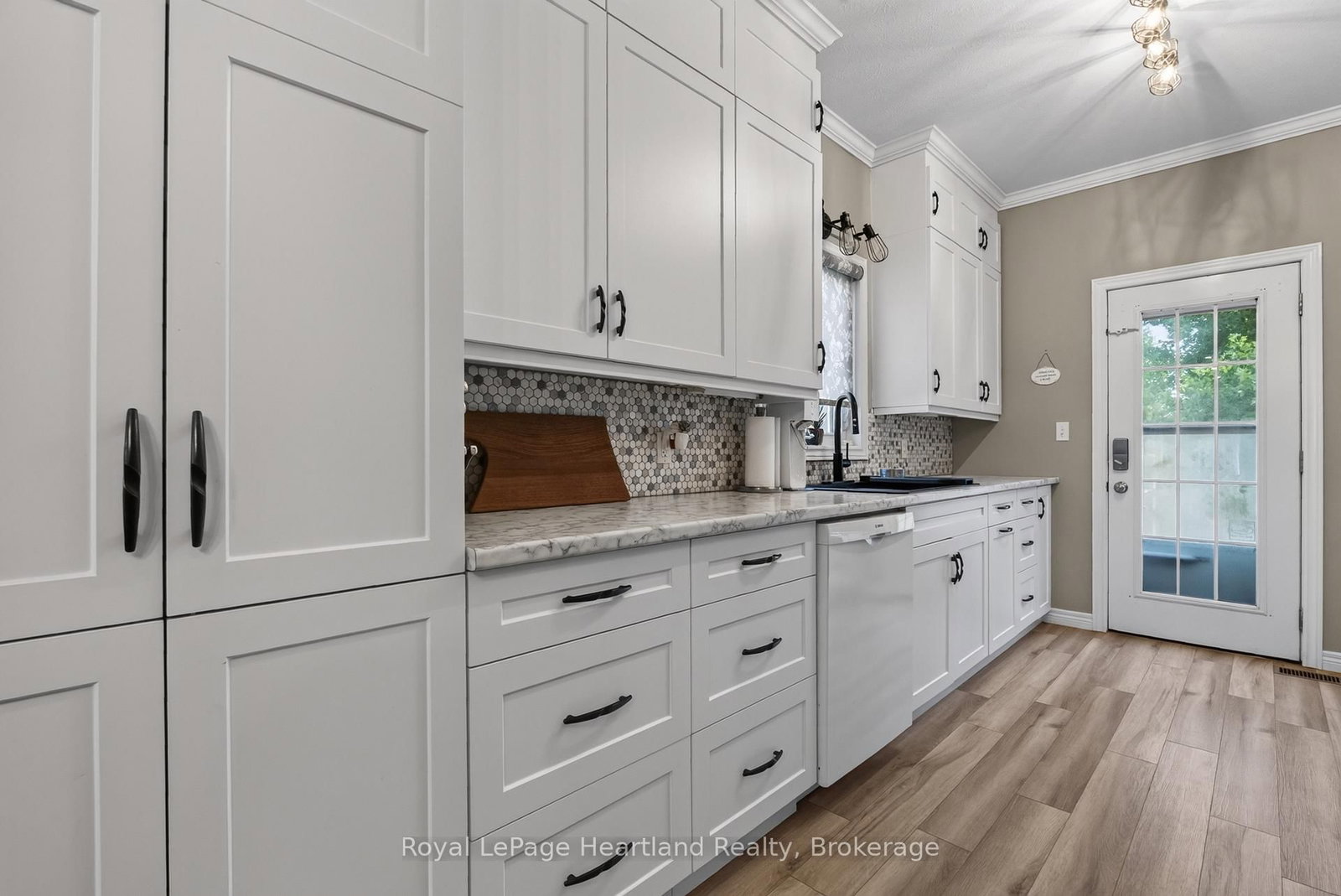 16 Somerset Street • South Huron, ON photo 9