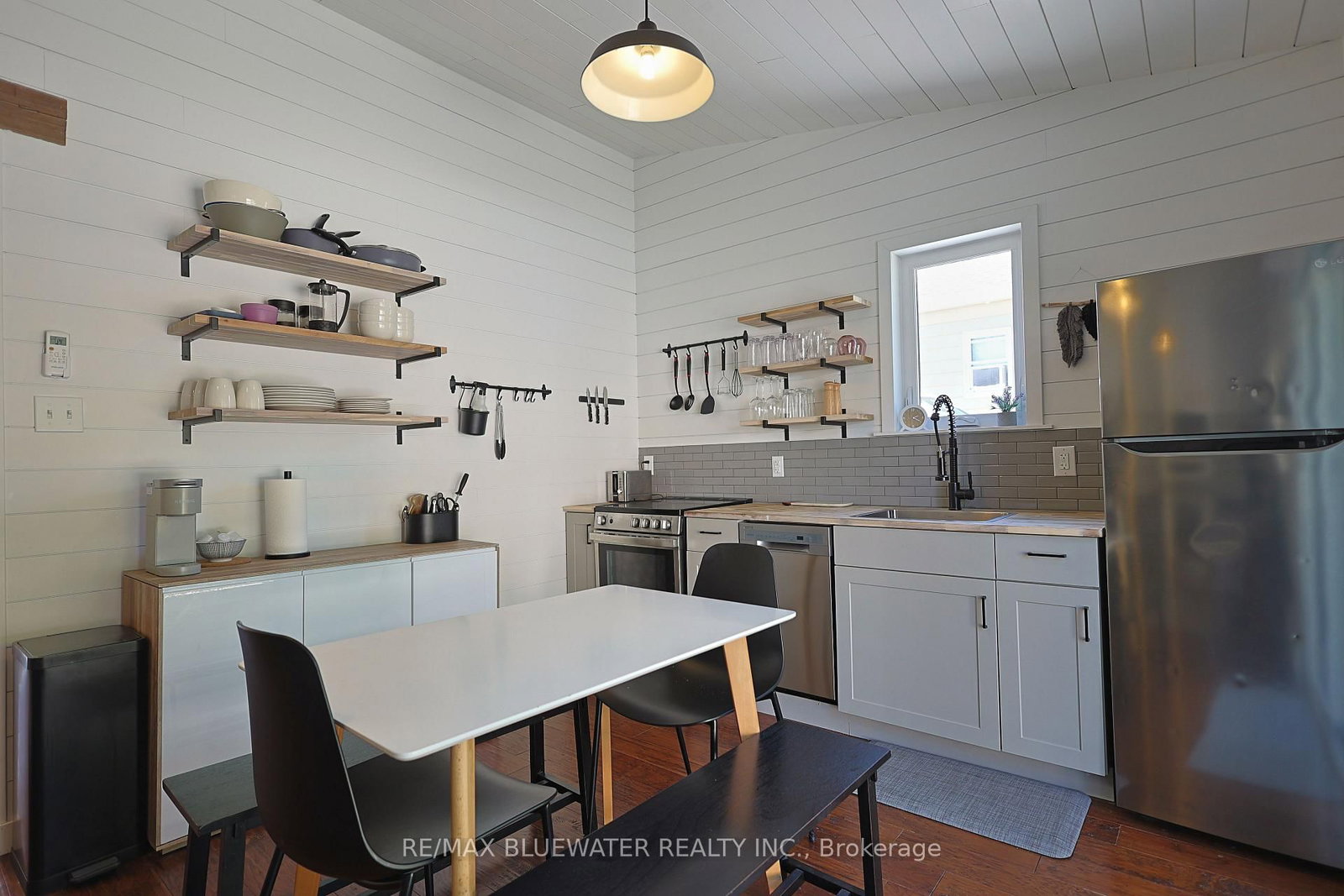 27 Oak Street • Lambton Shores, ON photo 18