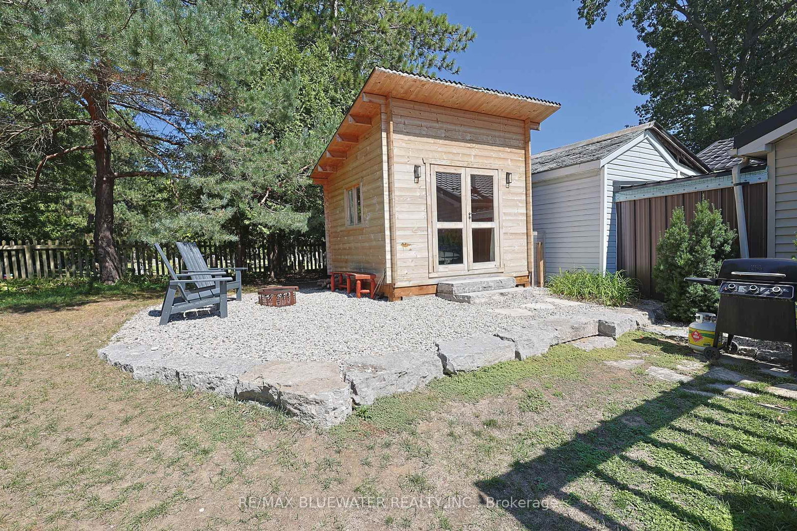 27 Oak Street • Lambton Shores, ON photo 36
