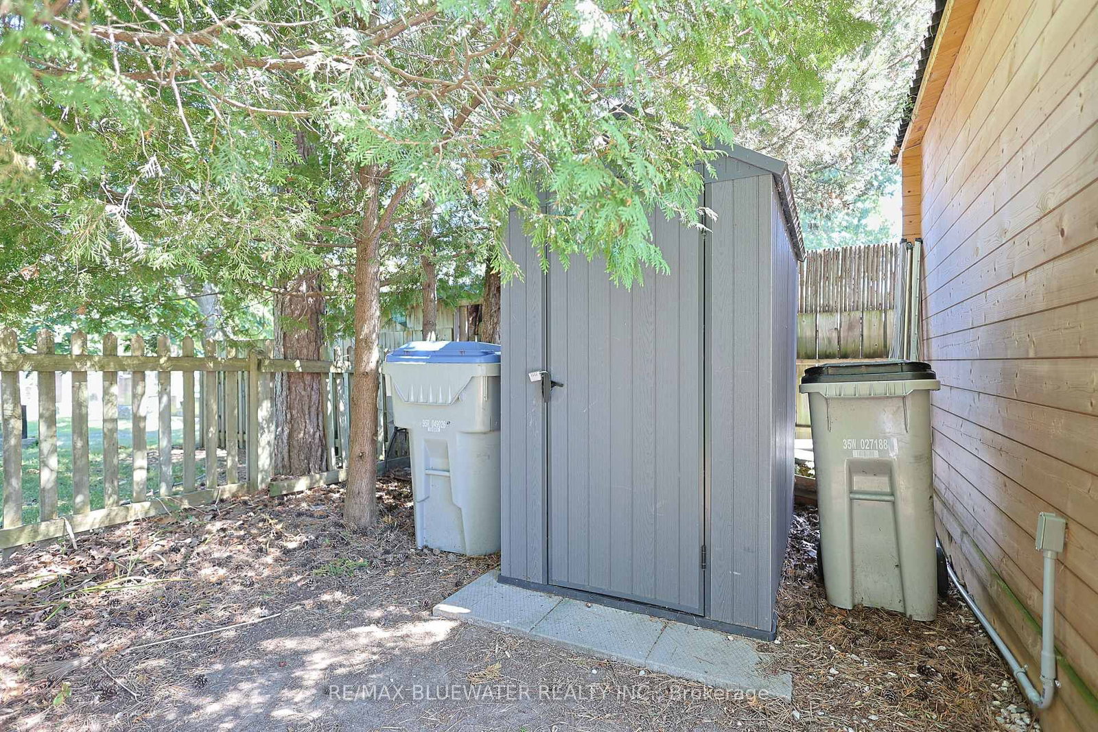 27 Oak Street • Lambton Shores, ON photo 40