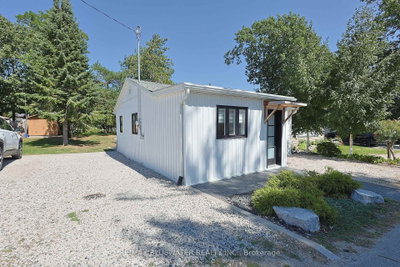 27 Oak Street • Lambton Shores, ON photo 9