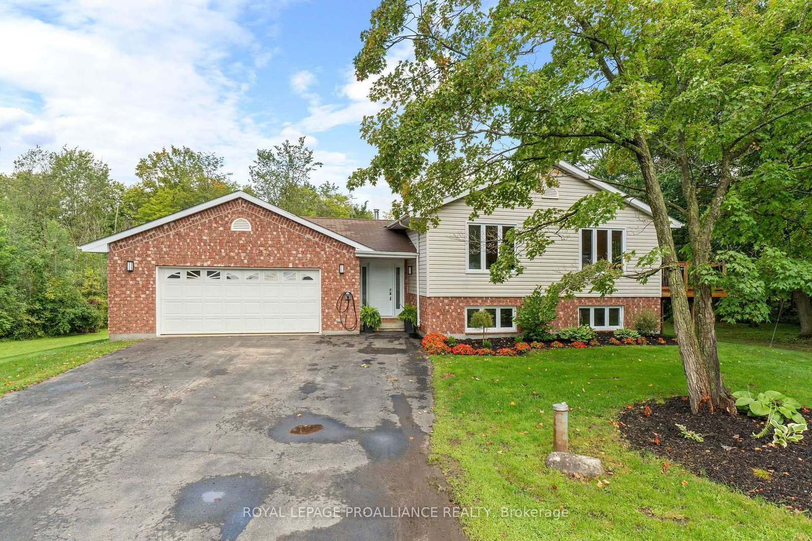 18 East Townline Road • Front of Yonge, ON photo 1
