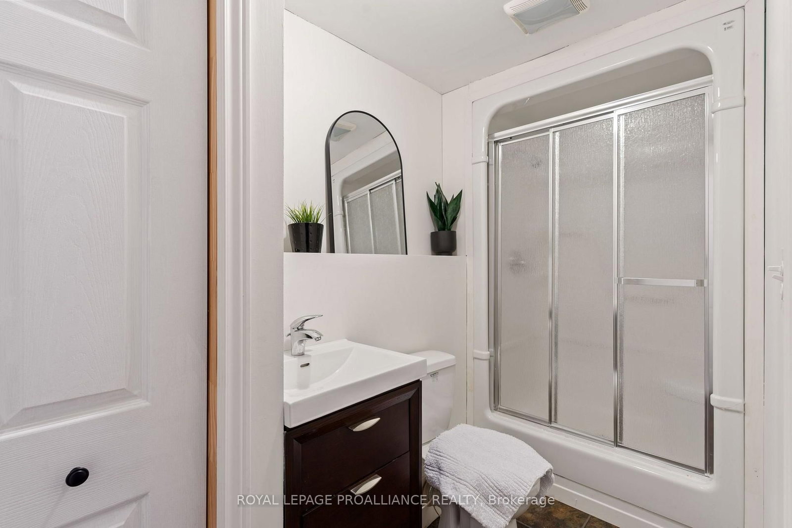 18 East Townline Road • Front of Yonge, ON photo 38
