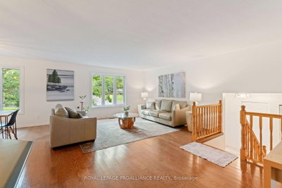 18 East Townline Road • Front of Yonge, ON photo 6