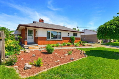 17 Broadmore Avenue • St. Catharines, ON photo 2