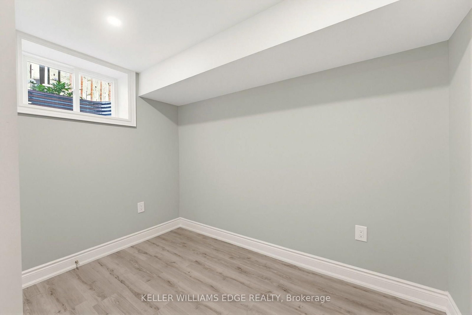 17 Broadmore Avenue • St. Catharines, ON photo 28