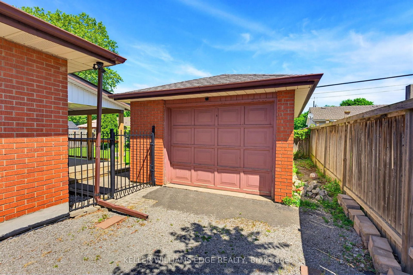 17 Broadmore Avenue • St. Catharines, ON photo 35