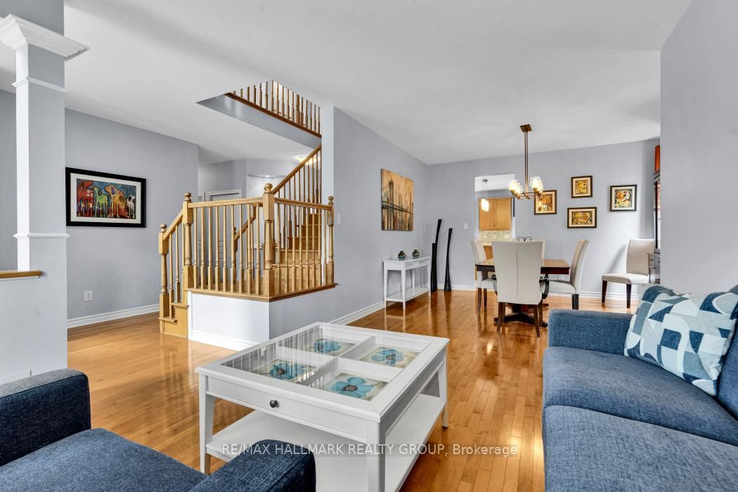 151 Charlie's Lane • Carp, ON photo 5
